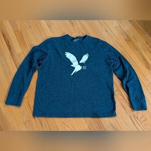 American Eagle Outfitters Men's Blue Graphic Shirt